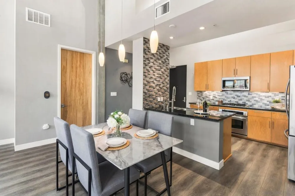 527 10Th #706 San Diego, CA 92101