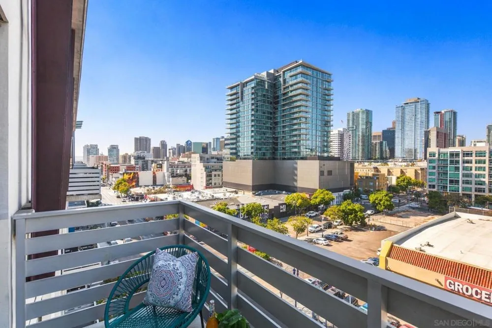 527 10Th #706 San Diego, CA 92101