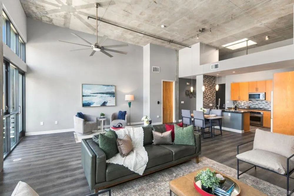 527 10Th #706 San Diego, CA 92101