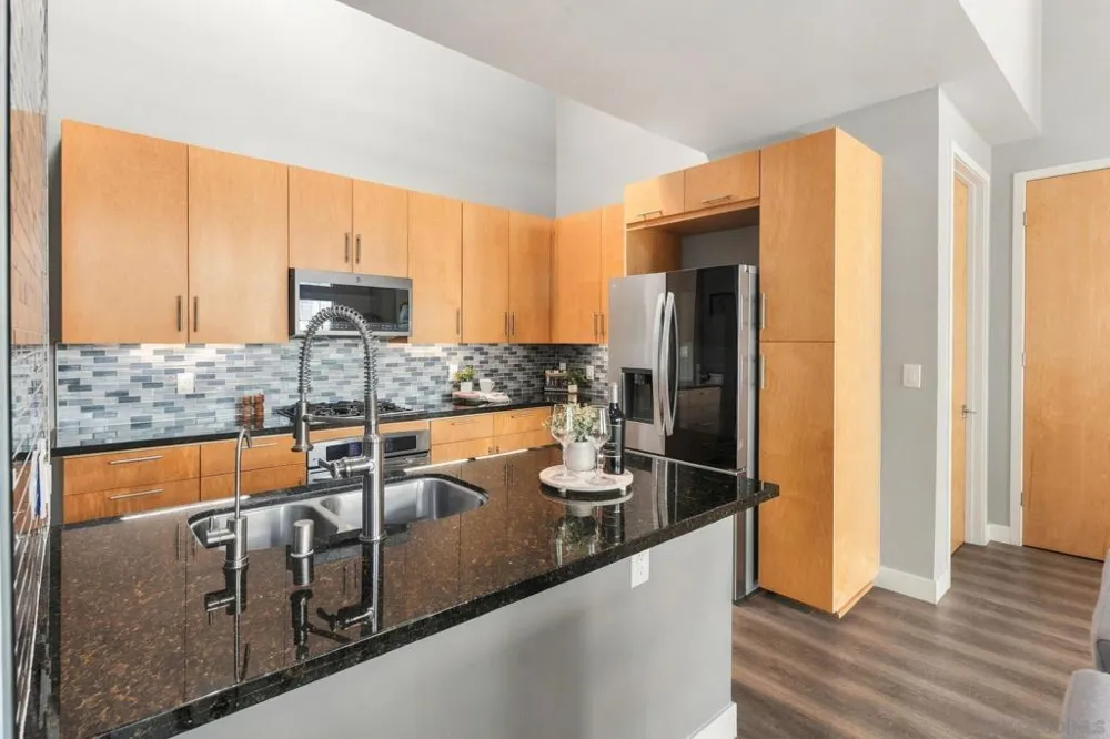 527 10Th #706 San Diego, CA 92101