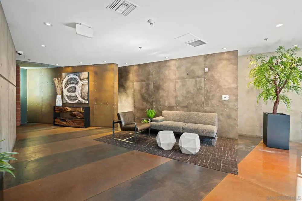 527 10Th #706 San Diego, CA 92101