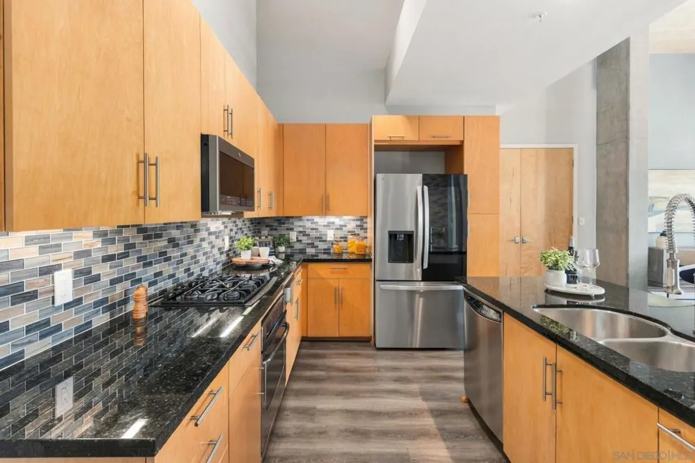 527 10Th #706 San Diego, CA 92101