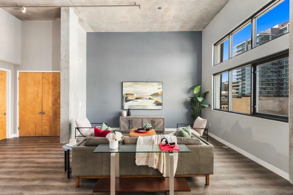 527 10Th #706 San Diego, CA 92101