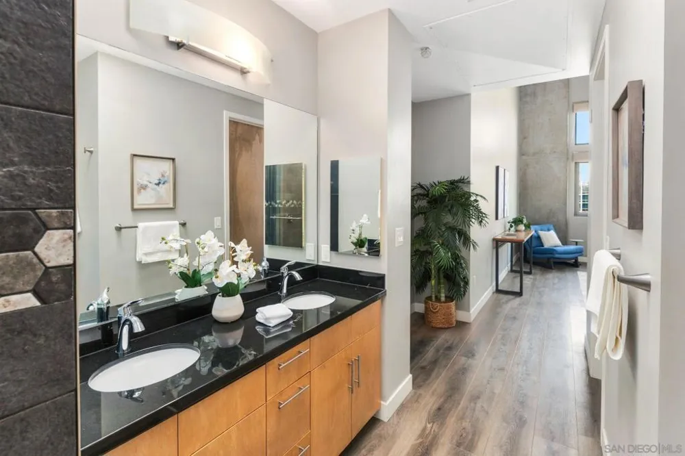 527 10Th #706 San Diego, CA 92101