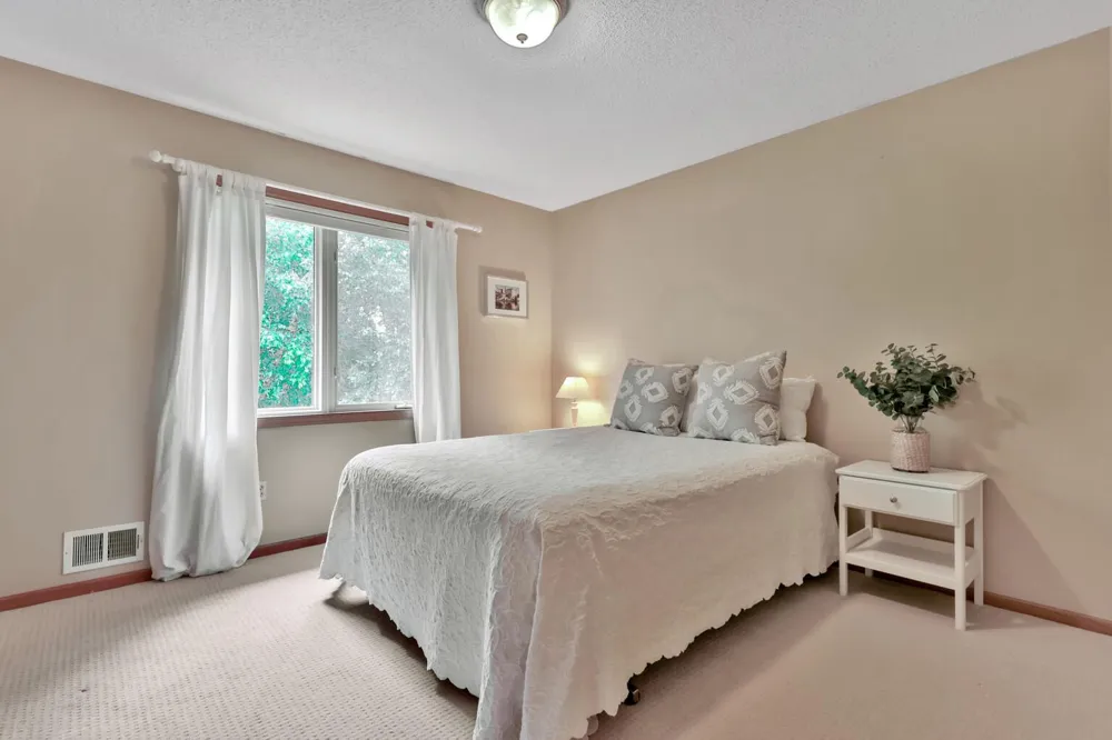17408 Tessmer Court Eden Prairie, MN 55347