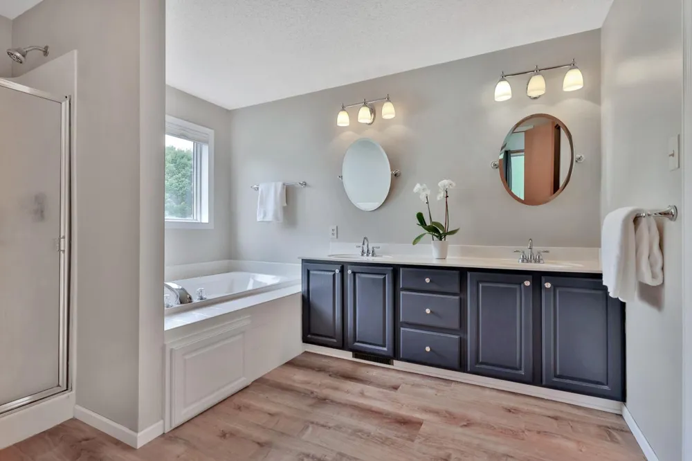 17408 Tessmer Court Eden Prairie, MN 55347