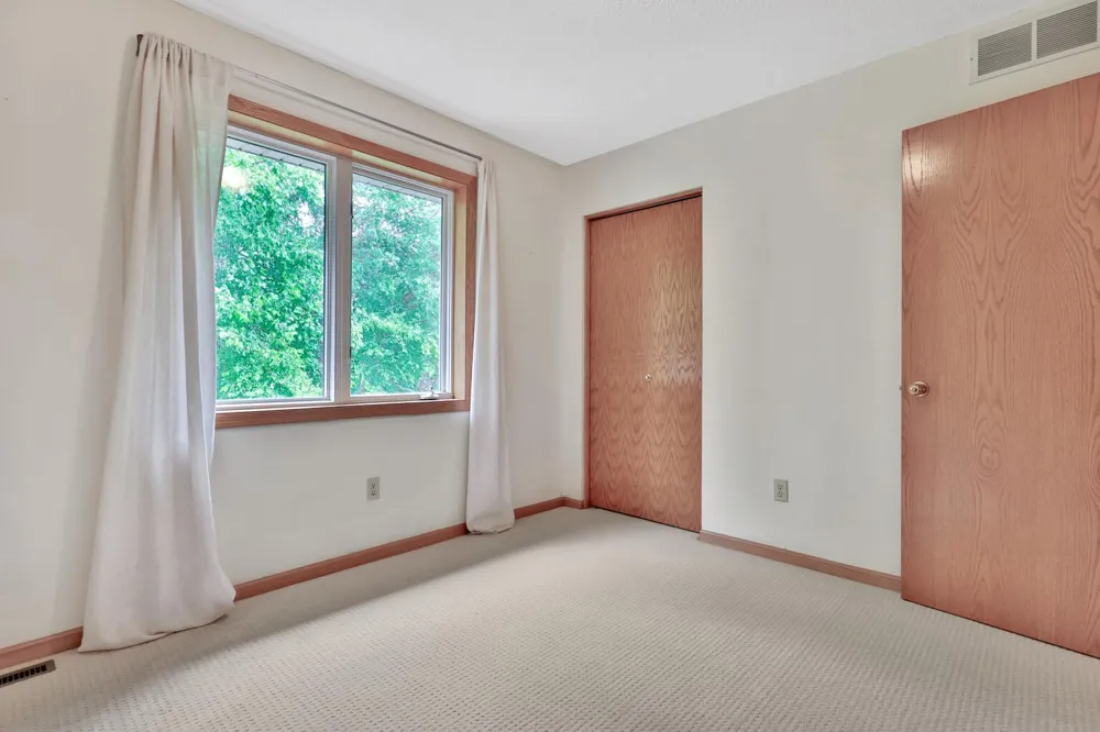 17408 Tessmer Court Eden Prairie, MN 55347