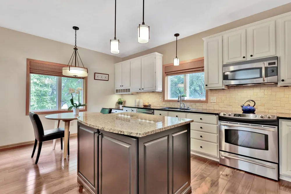 17408 Tessmer Court Eden Prairie, MN 55347