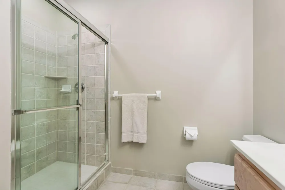 5329 Ashcroft Road Minnetonka, MN 55345