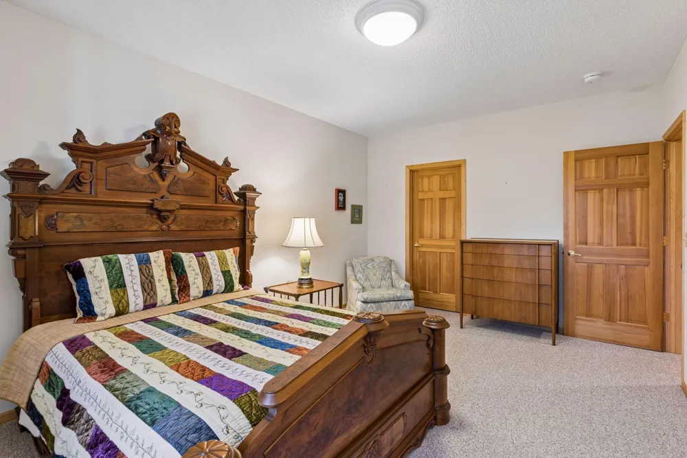 5329 Ashcroft Road Minnetonka, MN 55345