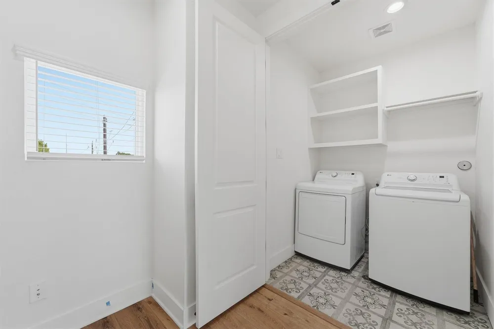 724 E 33rd Street Houston, TX 77022