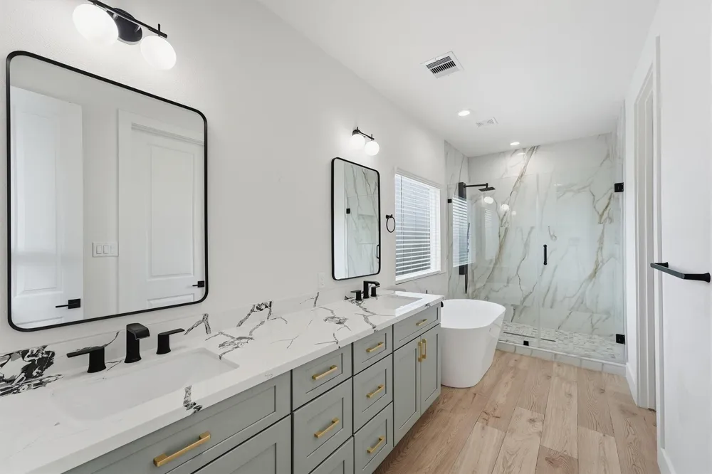 724 E 33rd Street Houston, TX 77022