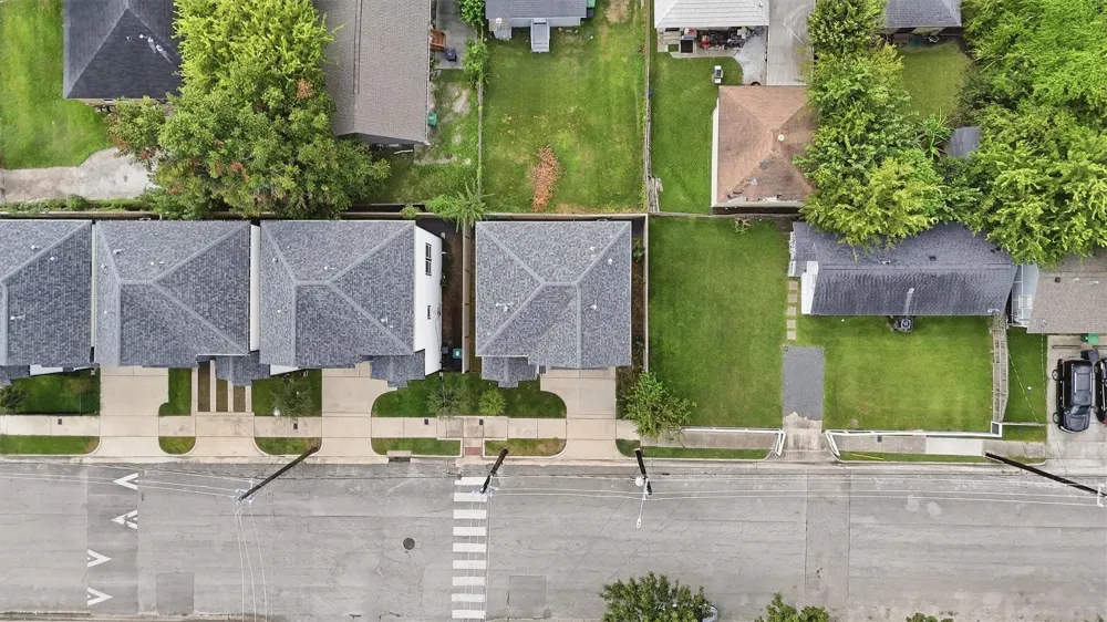 724 E 33rd Street Houston, TX 77022
