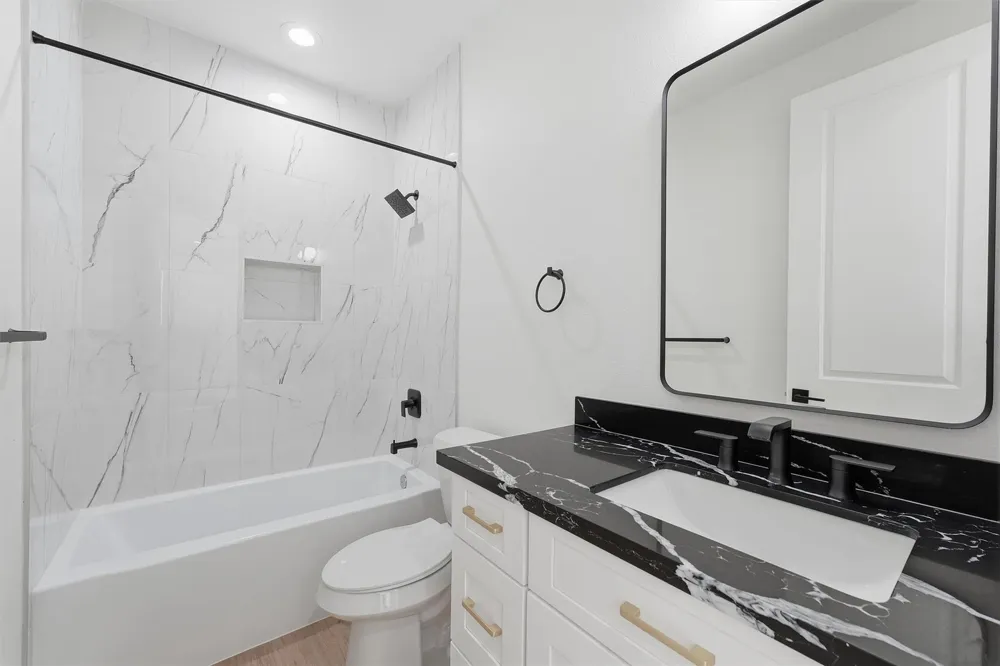 724 E 33rd Street Houston, TX 77022