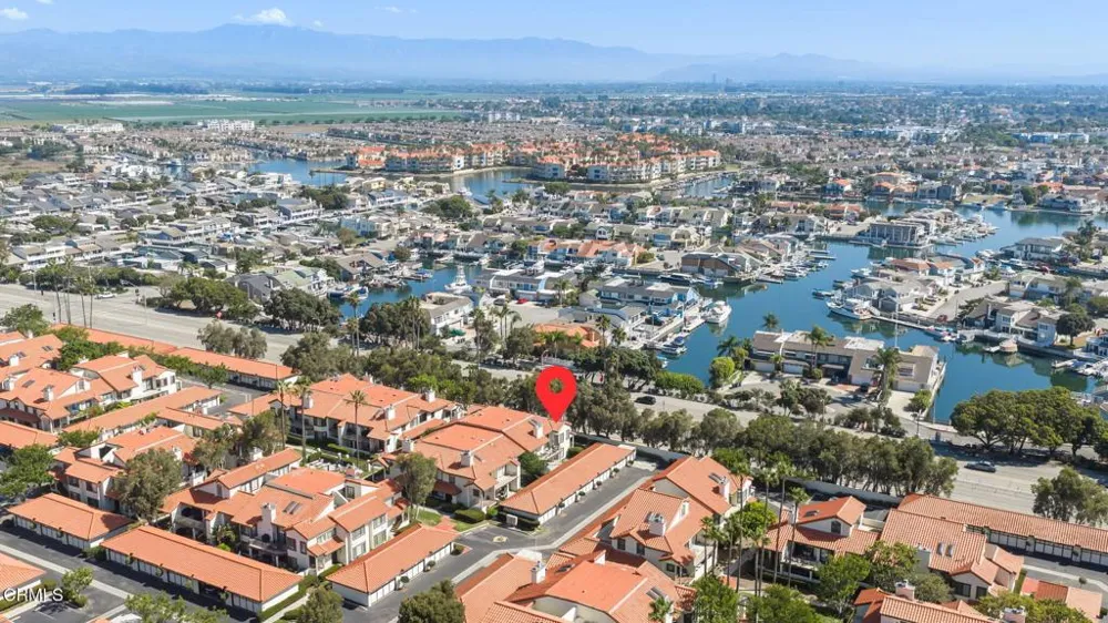 2274 Martinique Lane Oxnard, CA 93035