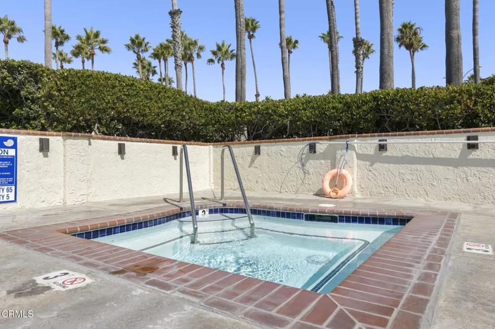 2274 Martinique Lane Oxnard, CA 93035