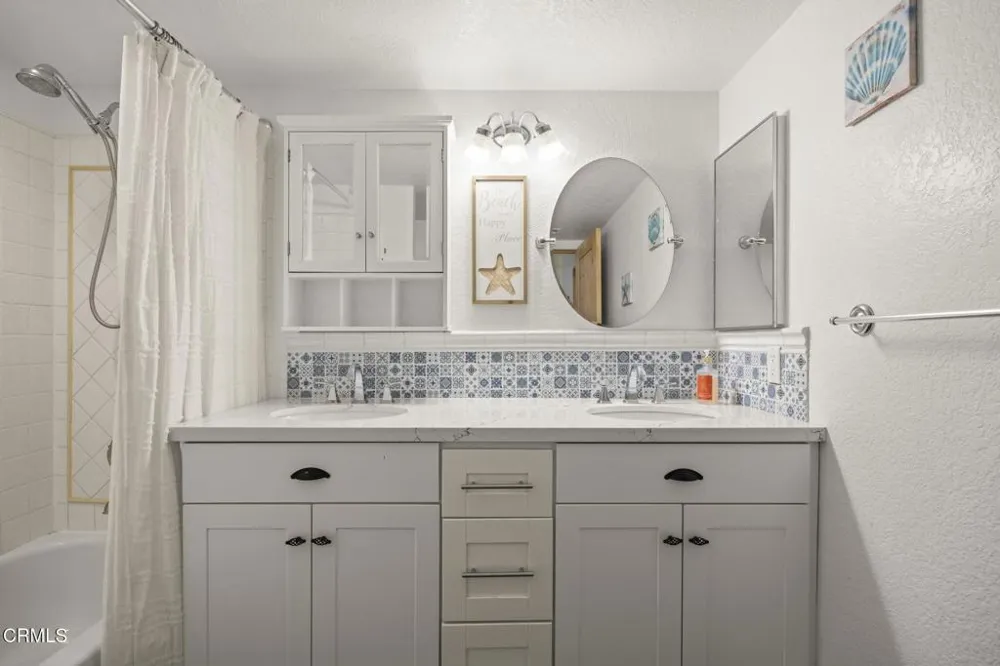 2274 Martinique Lane Oxnard, CA 93035