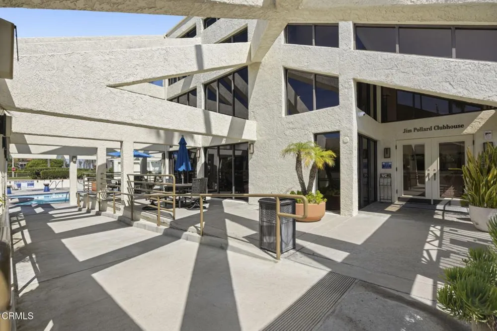 2274 Martinique Lane Oxnard, CA 93035