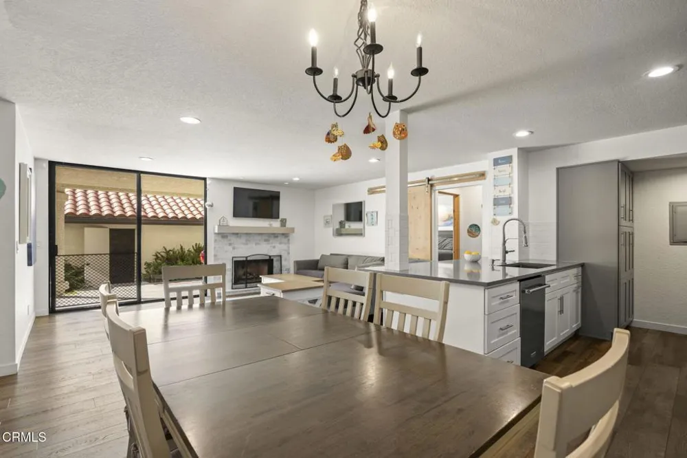 2274 Martinique Lane Oxnard, CA 93035
