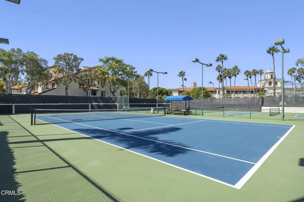 2274 Martinique Lane Oxnard, CA 93035