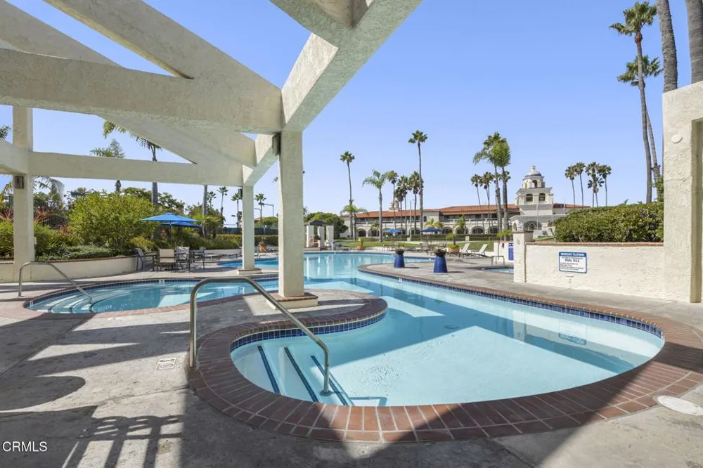 2274 Martinique Lane Oxnard, CA 93035