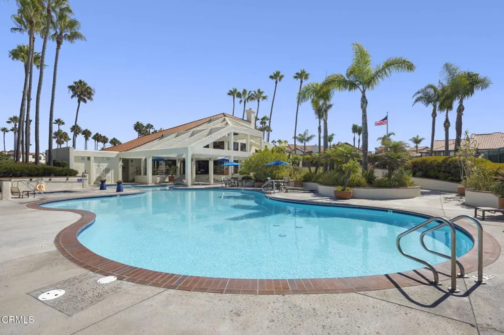 2274 Martinique Lane Oxnard, CA 93035
