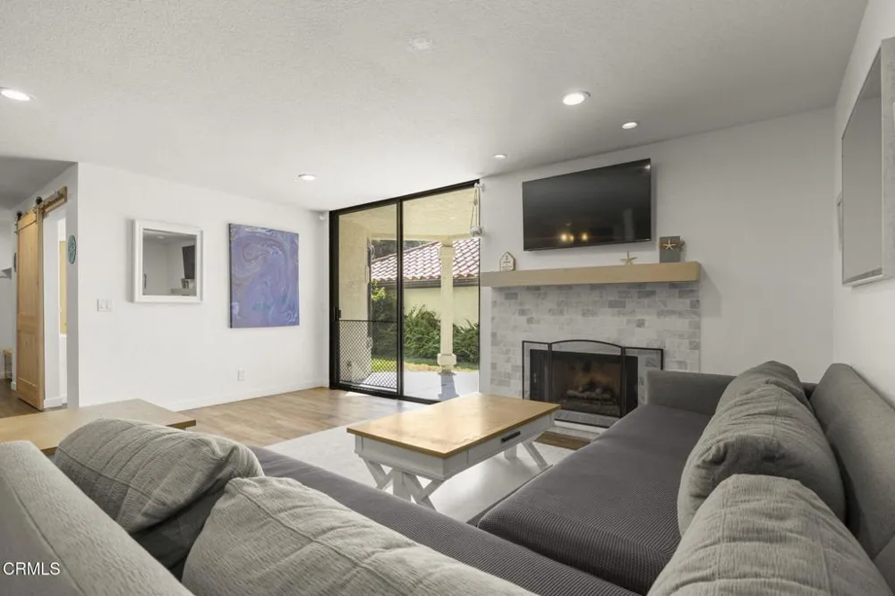 2274 Martinique Lane Oxnard, CA 93035