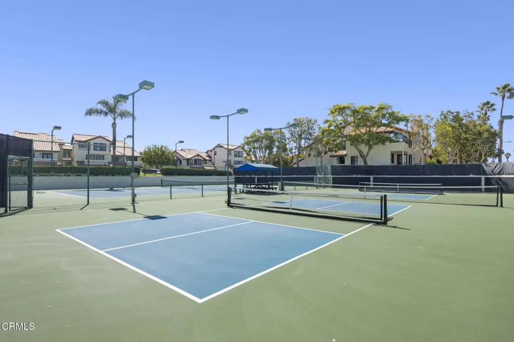 2274 Martinique Lane Oxnard, CA 93035