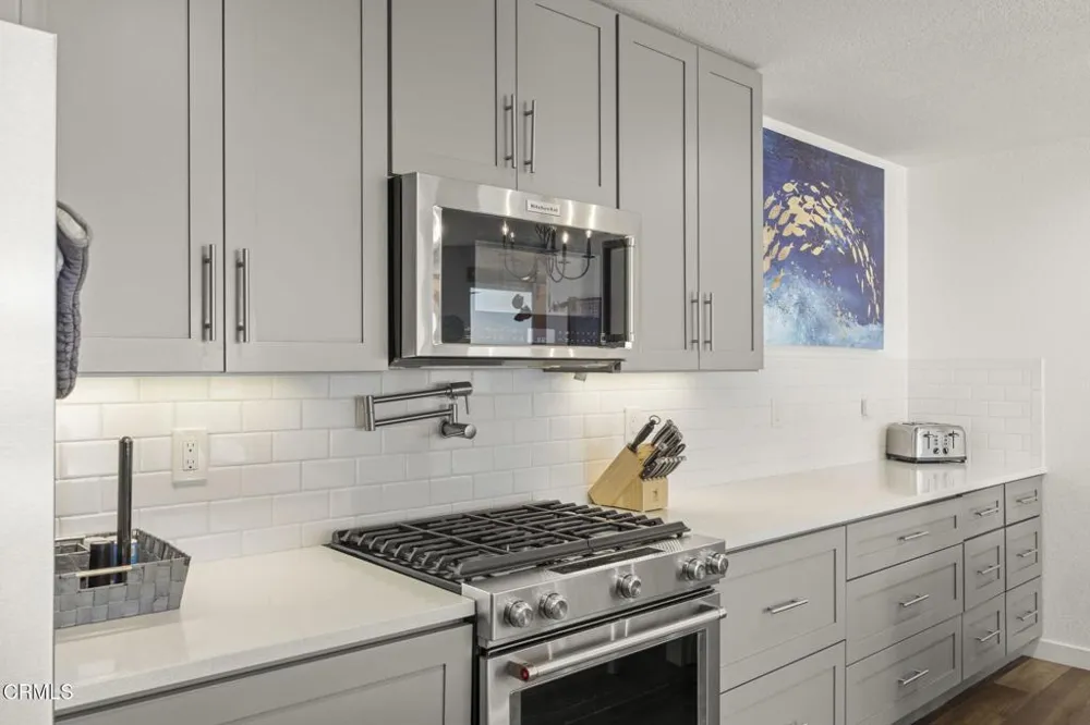 2274 Martinique Lane Oxnard, CA 93035