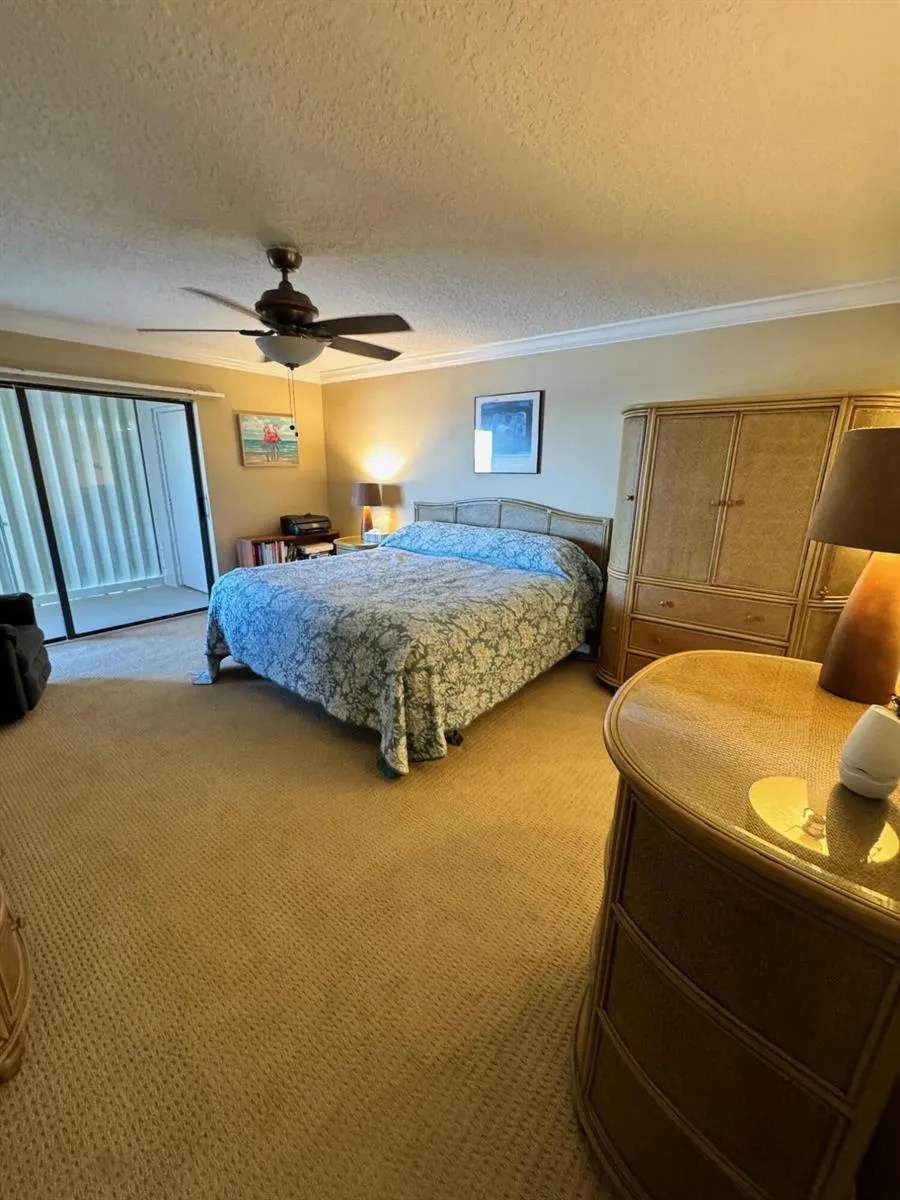 155 Jimmy Buffett Mem Highway Satellite Beach, FL 32937