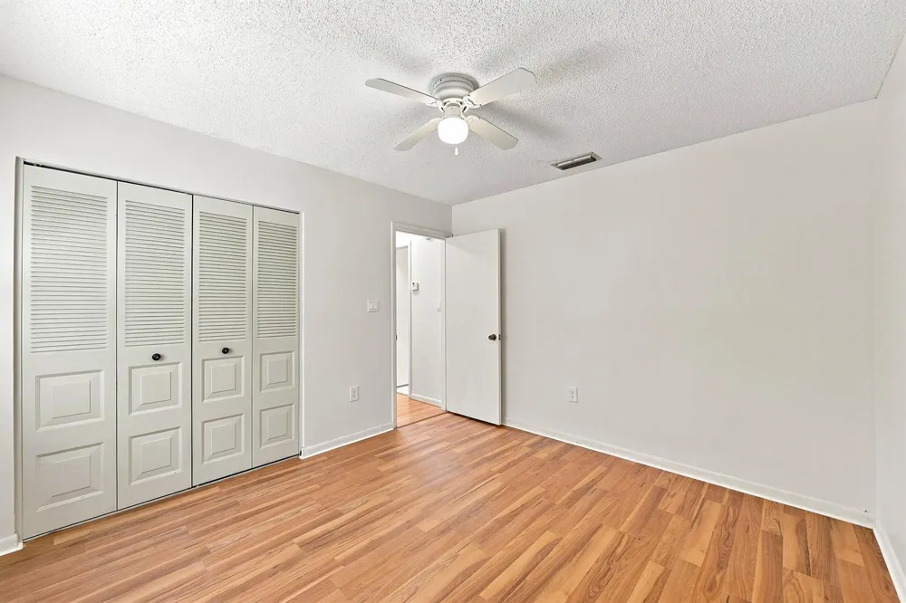9825 NW 1ST COURT #9825 Plantation, FL 33324