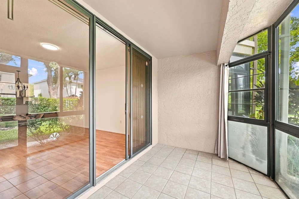 9825 NW 1ST COURT #9825 Plantation, FL 33324