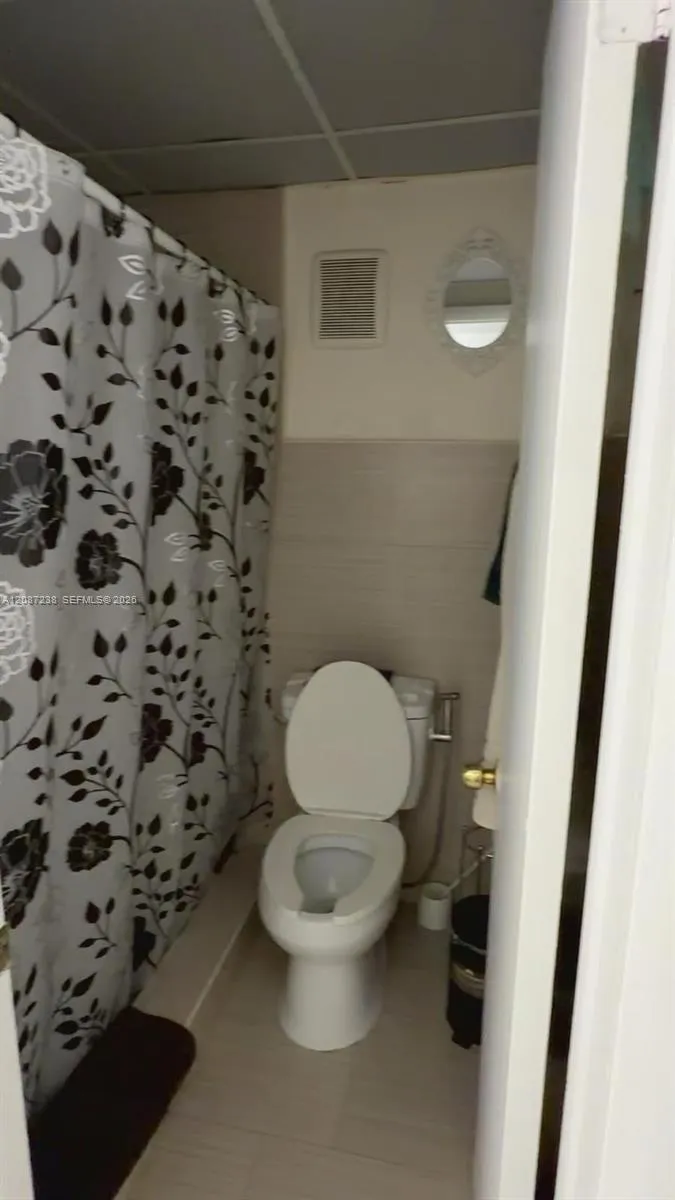 1225 W 35th St #2A Hialeah, FL 33012