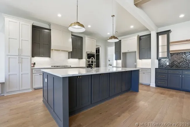 1937 S Surrey Court Bartlesville, OK 74006