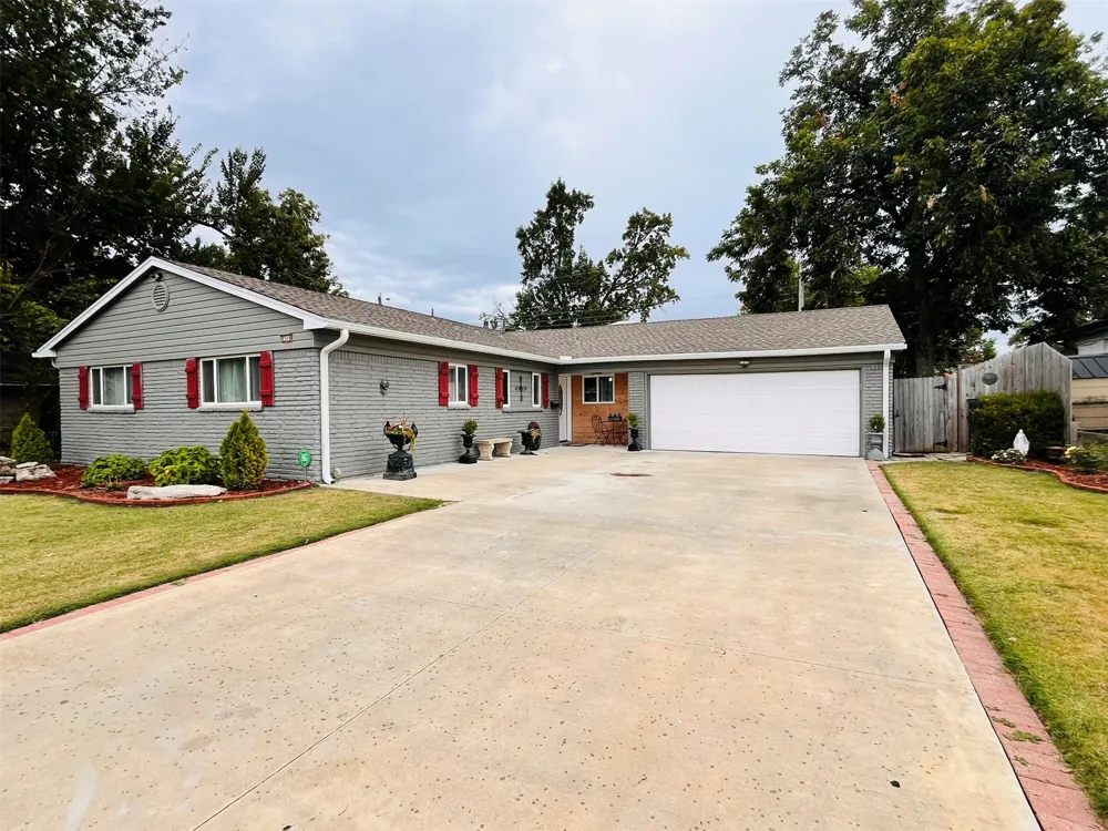 8568 E 32nd Street Tulsa, OK 74145