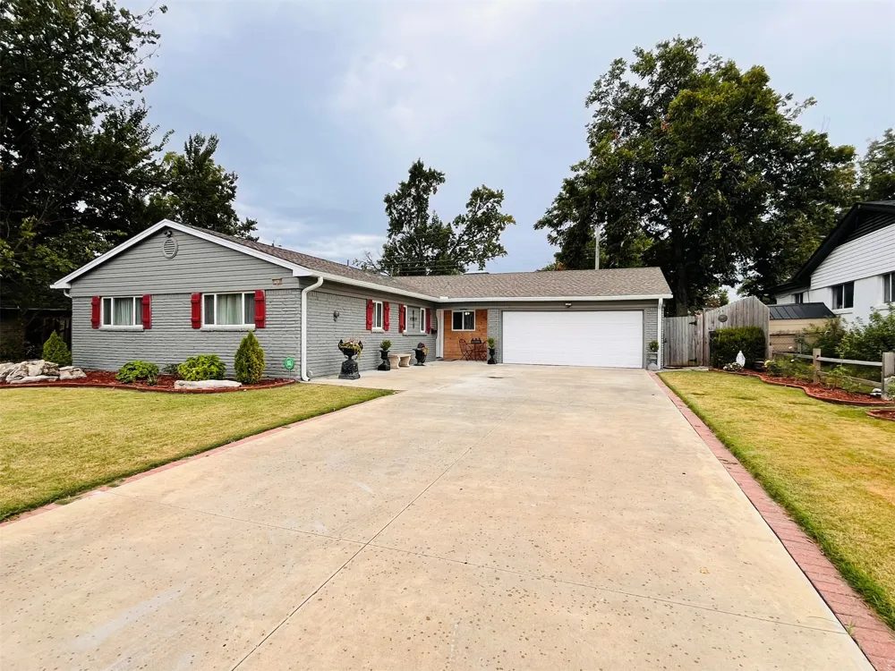 8568 E 32nd Street Tulsa, OK 74145