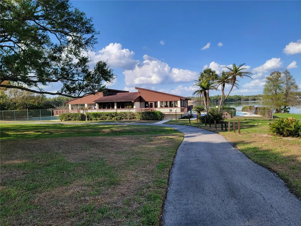 1 CASA LOMA WAY Lakeland, FL 33813