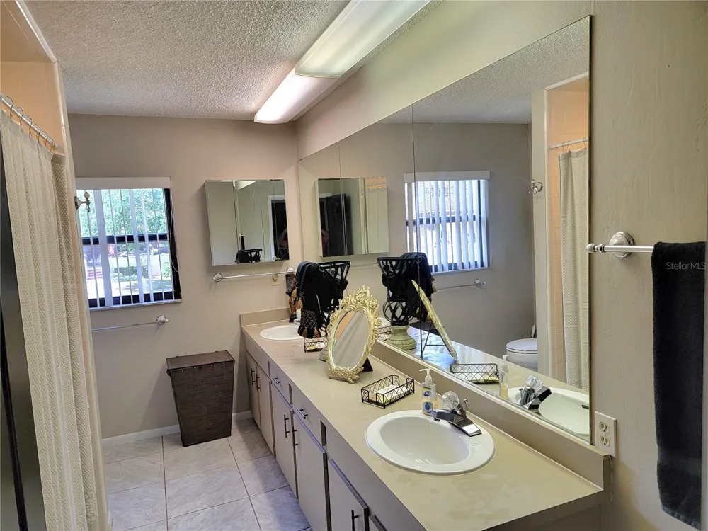 1 CASA LOMA WAY Lakeland, FL 33813