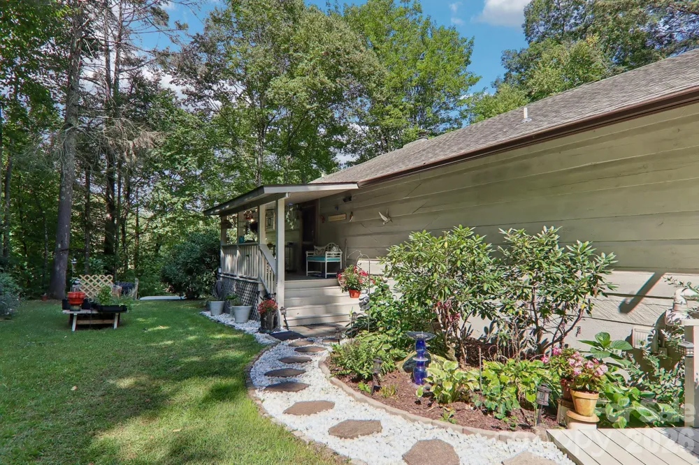 782 Setzer Cove Road Maggie Valley, NC 28751