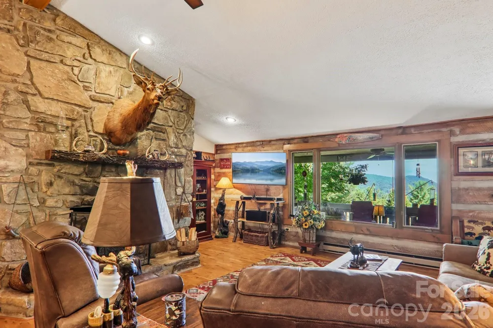 782 Setzer Cove Road Maggie Valley, NC 28751