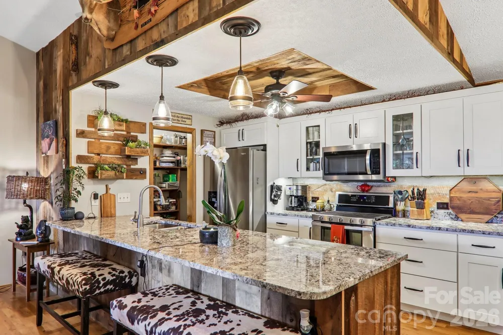 782 Setzer Cove Road Maggie Valley, NC 28751