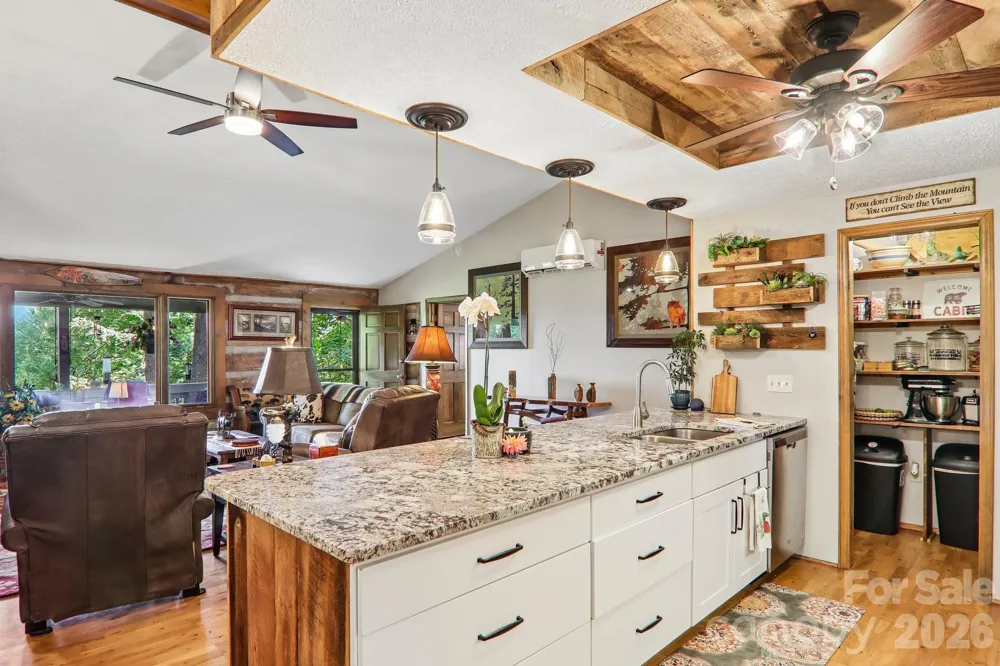 782 Setzer Cove Road Maggie Valley, NC 28751