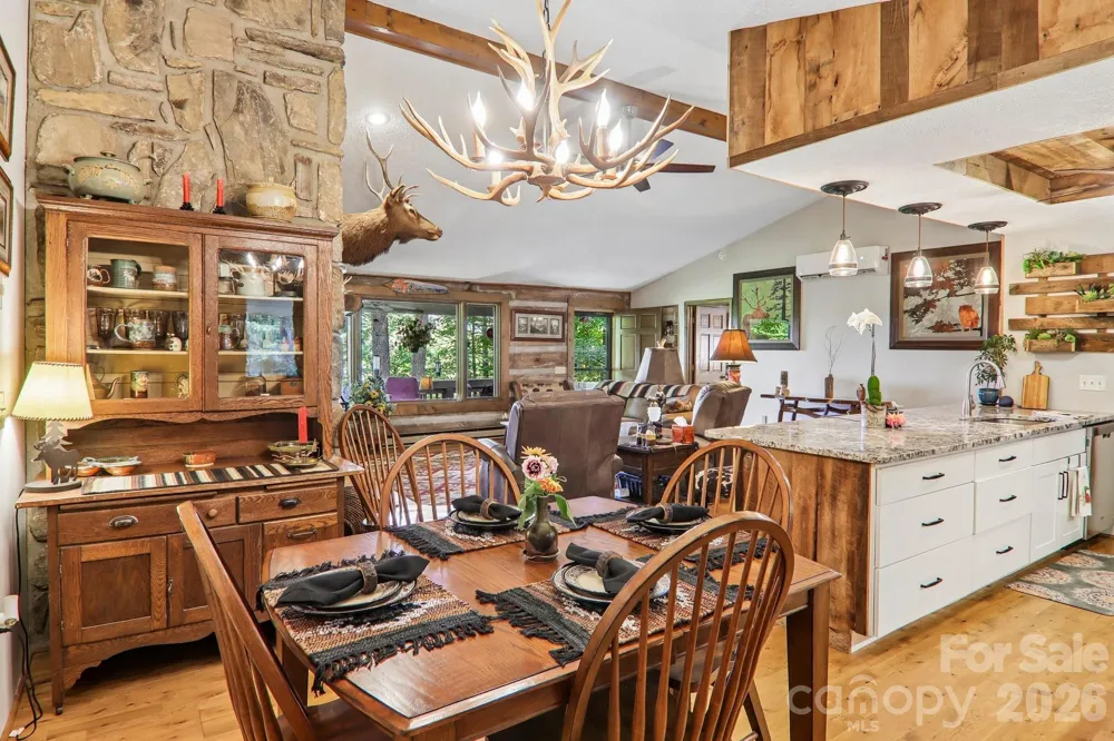 782 Setzer Cove Road Maggie Valley, NC 28751