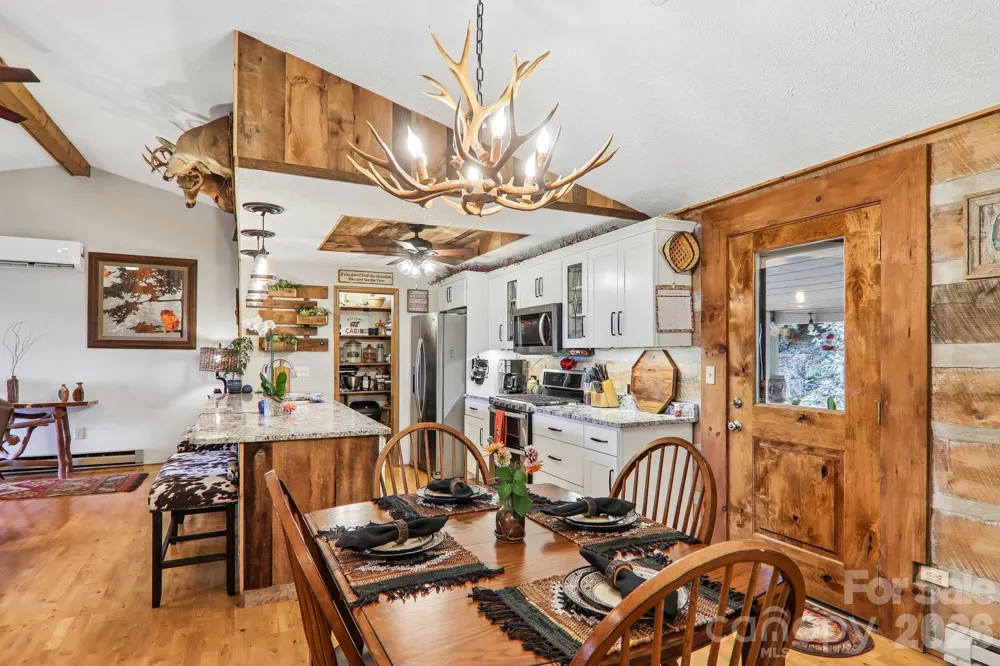 782 Setzer Cove Road Maggie Valley, NC 28751