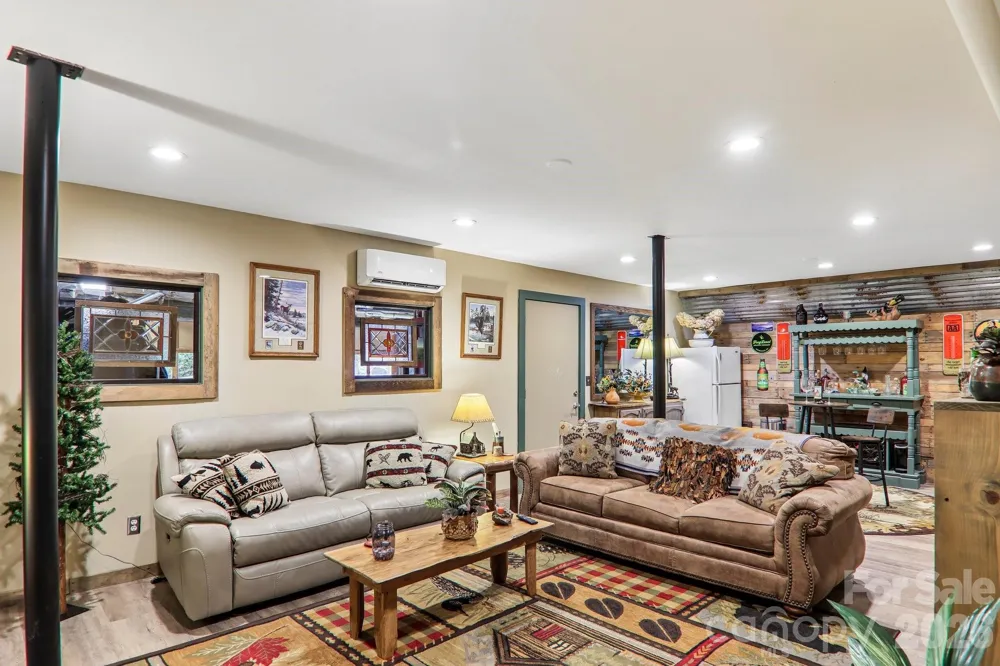 782 Setzer Cove Road Maggie Valley, NC 28751