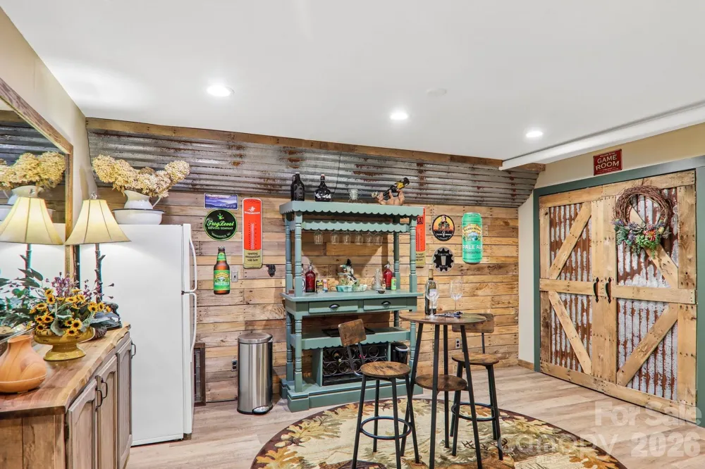 782 Setzer Cove Road Maggie Valley, NC 28751
