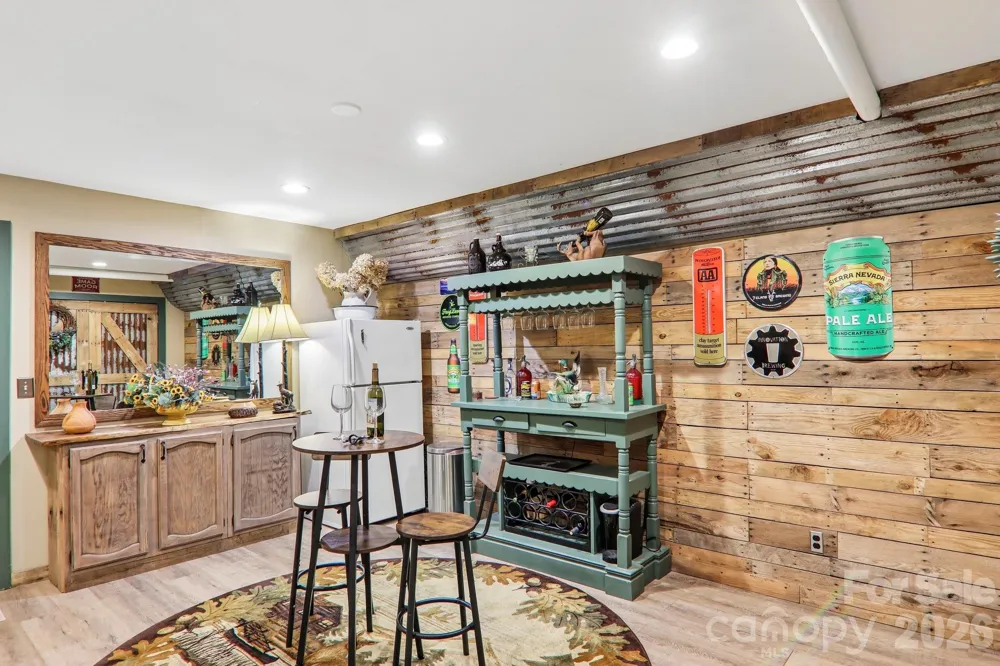 782 Setzer Cove Road Maggie Valley, NC 28751