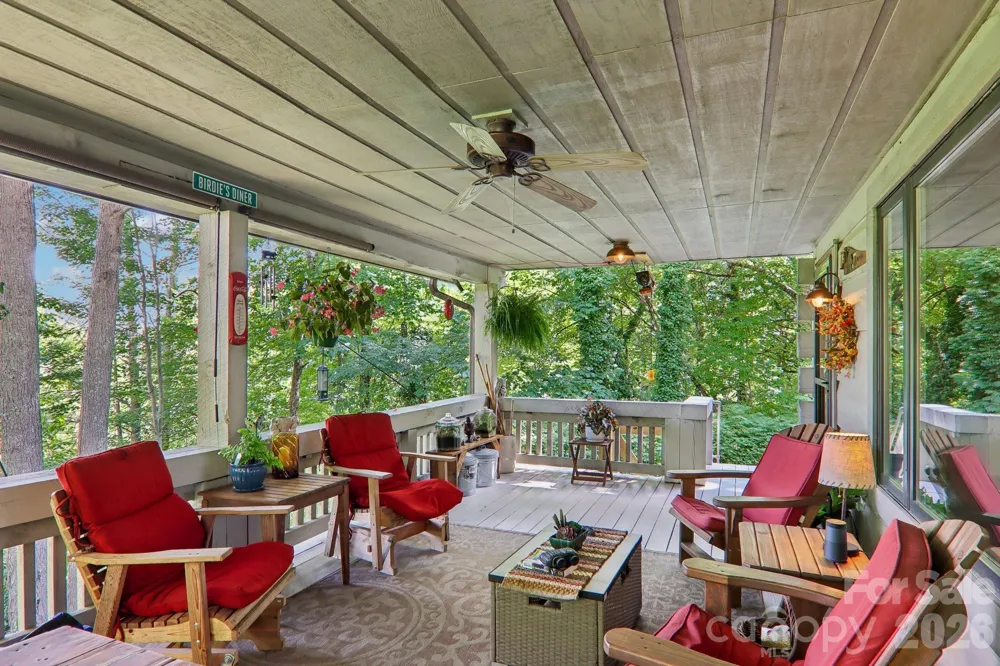 782 Setzer Cove Road Maggie Valley, NC 28751