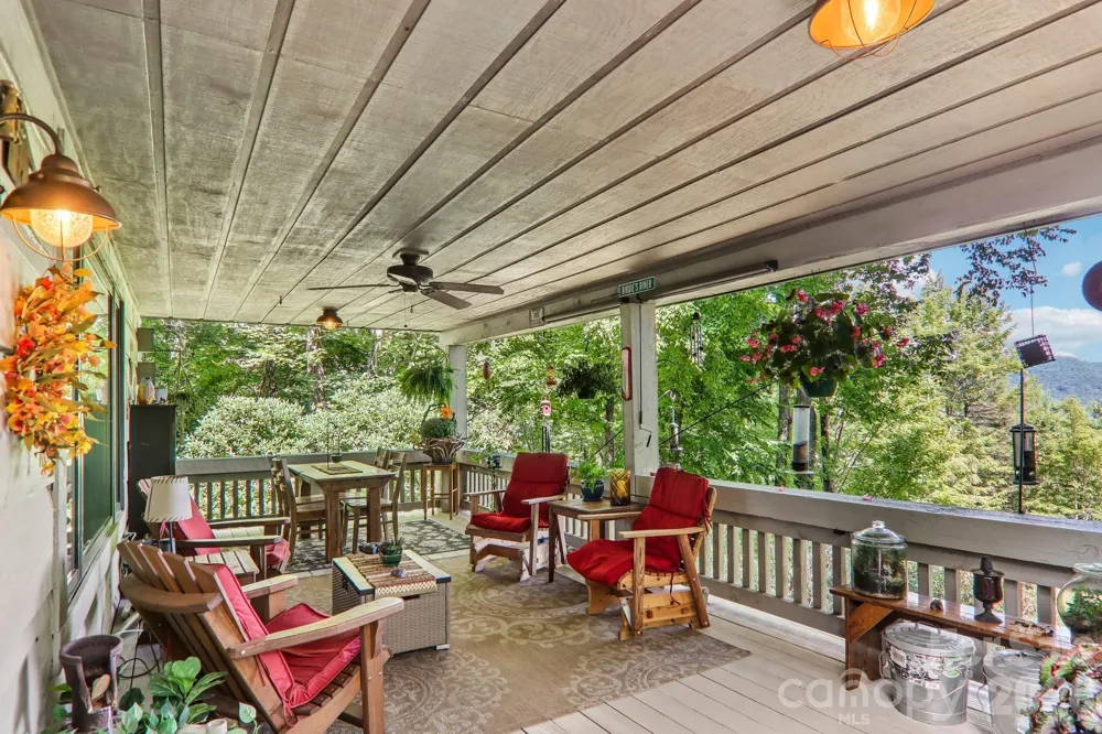 782 Setzer Cove Road Maggie Valley, NC 28751