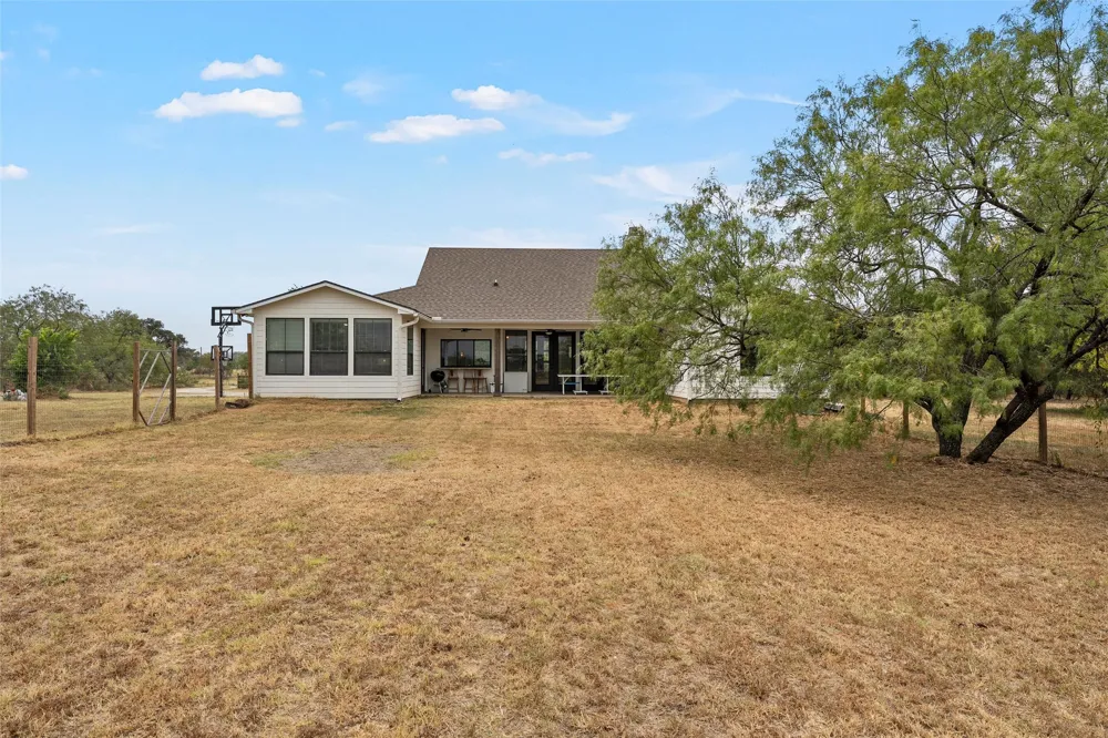 3325 J J Flewellen Road Waco, TX 76704